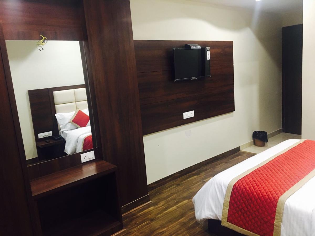 Arya Sheraton Hotel Ajmer Buitenkant foto